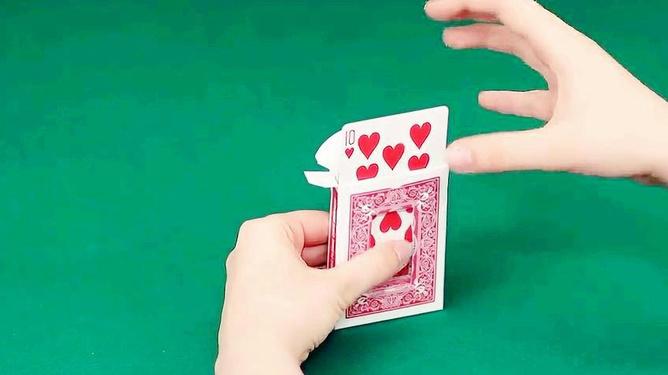 纸牌魔术简单易学
